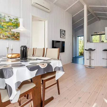 Family Retreat - By Traum Løgstør