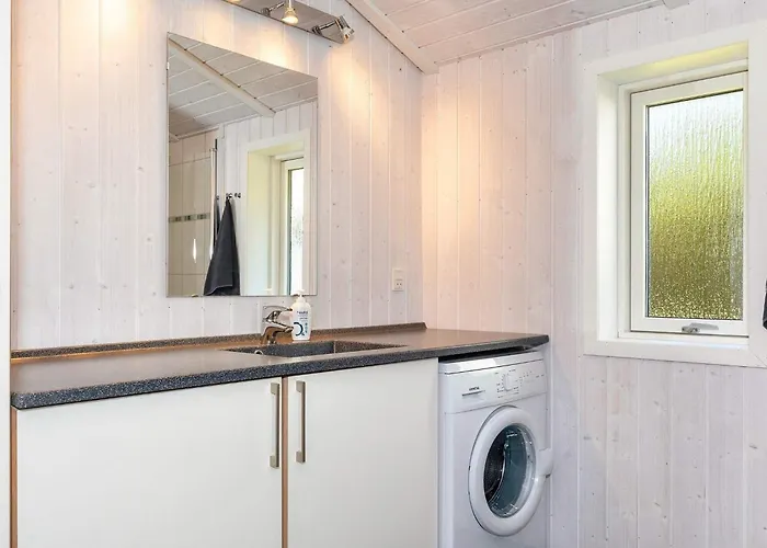 Family Retreat - By Traum Logstor